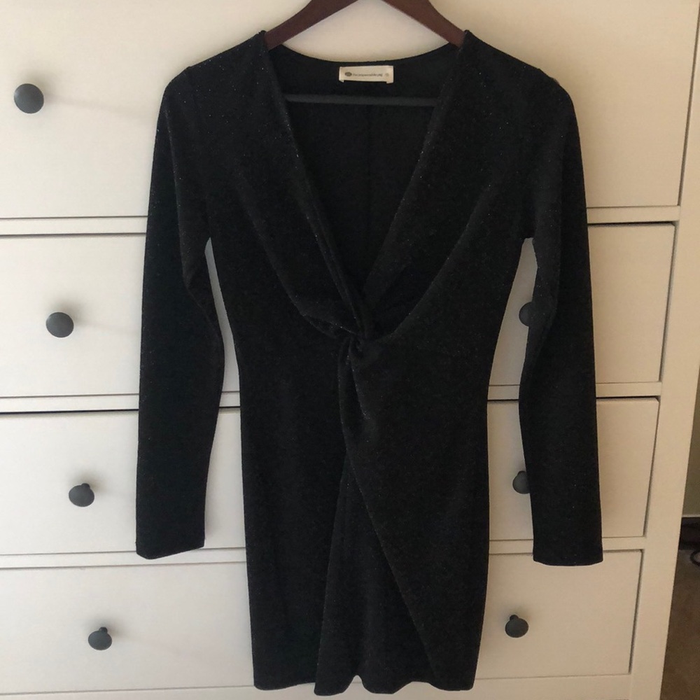 Black Shimmer Twist Long Sleeve Bodycon NYE Dress